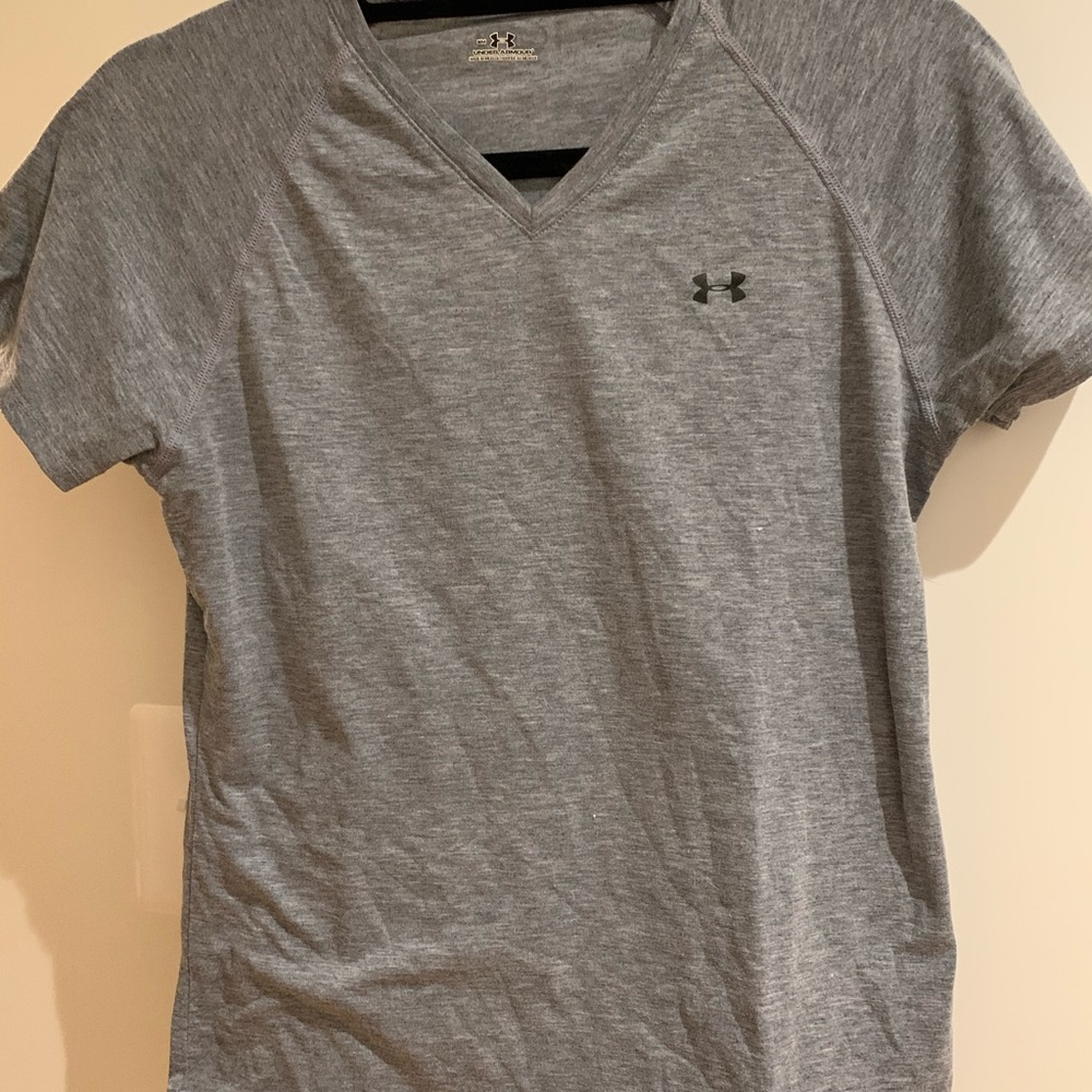Gray Short Sleeve Under Armour T-Shirt